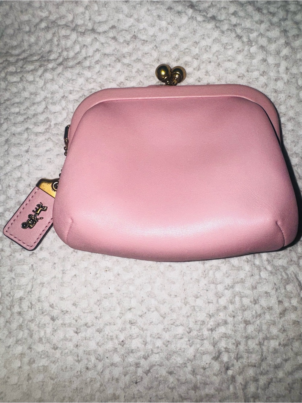 COACH 1941 Kisslock Coin Change Purse PINK Glovetan Leather